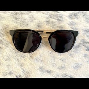 Black gold sunglasses